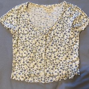 Baby Tee shirt (looks like forget me not flowers)